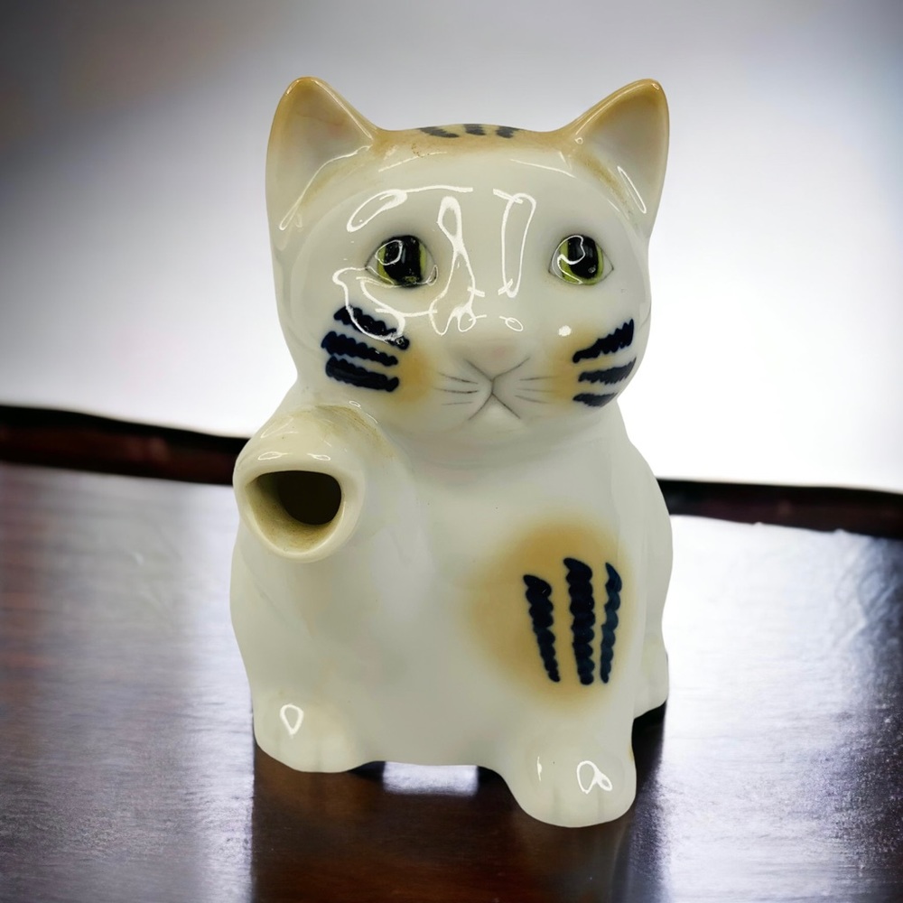 Henriksen Japan Cat Tiger Stripe Kitty Kitten Porcelain Mini Creamer With Handle